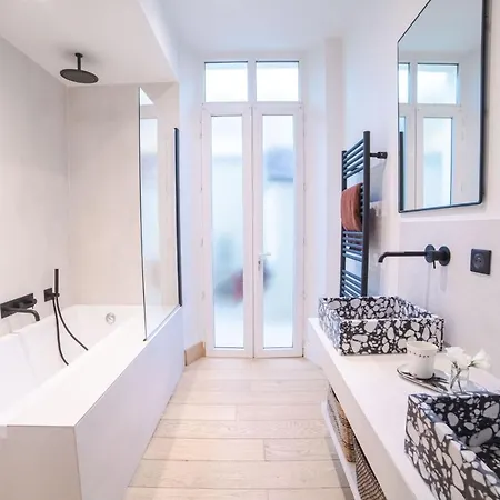 Design 5 Stars Avec Terrasse Et Parking By Halldis Apartment Cannes