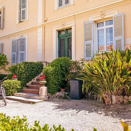 Apartment Design 5 Stars Avec Terrasse Et Parking By Halldis *