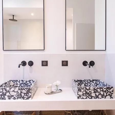 Design 5 Stars Avec Terrasse Et Parking By Halldis Apartment